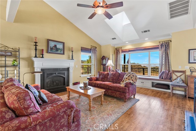 Detail Gallery Image 13 of 57 For 9771 Stern Ln, Browns Valley,  CA 95918 - 3 Beds | 3/1 Baths