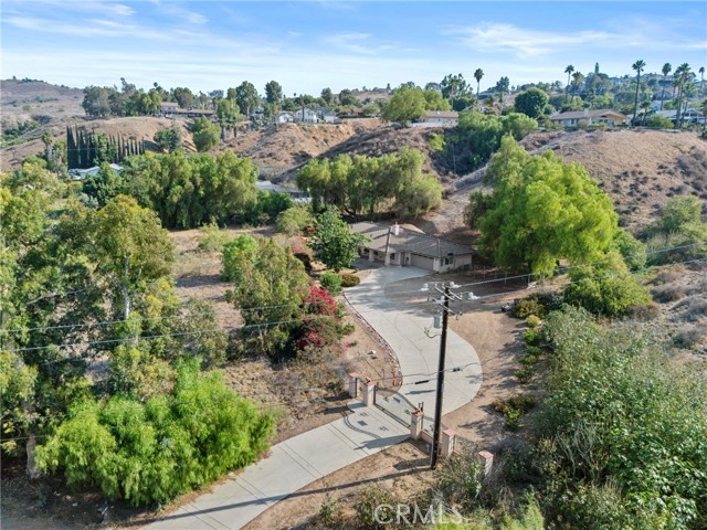 14511 Pine Court, Riverside CA: https://media.crmls.org/medias/4a610948-f30c-4c96-8b67-4737d2fdfdf2.jpg