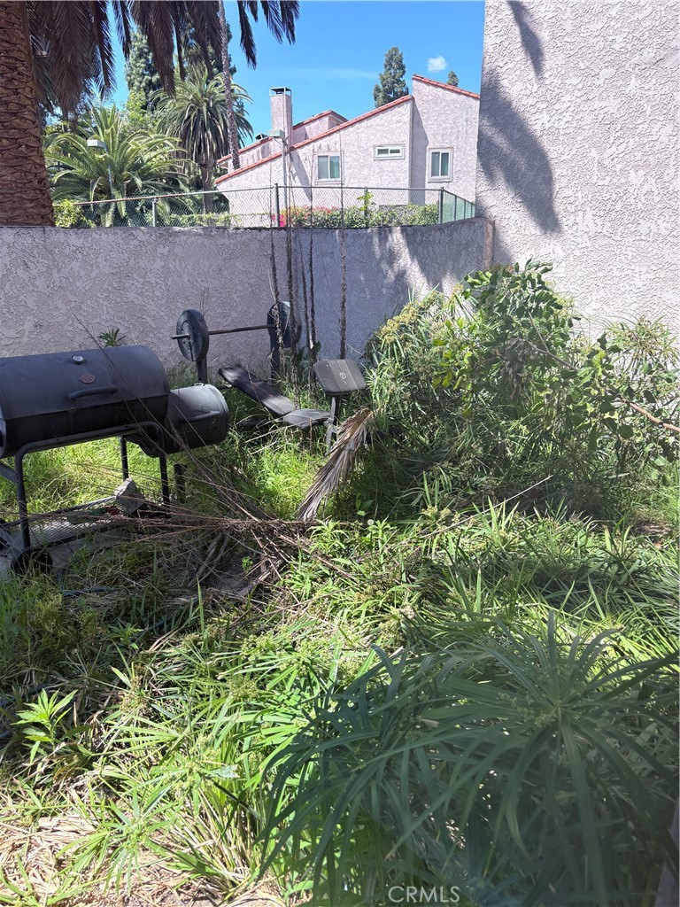 https://media.crmls.org/medias/4a61740a-8849-4066-a833-36f2a83d02e4.jpg?preset=X-Large