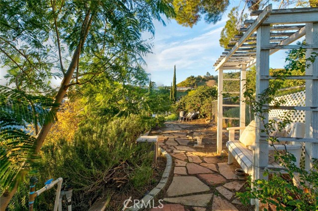 Detail Gallery Image 57 of 65 For 8372 Outland View Dr, Sun Valley,  CA 91352 - 3 Beds | 2/1 Baths