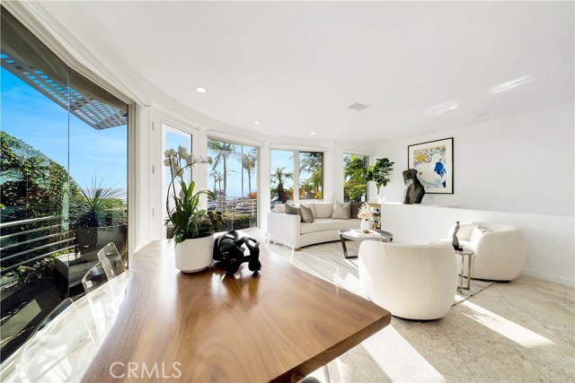 Detail Gallery Image 12 of 58 For 556 Cliff Dr a,  Laguna Beach,  CA 92651 - 3 Beds | 4 Baths