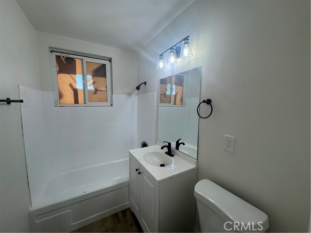 225 W Franklin, Pomona CA: https://media.crmls.org/medias/4a61a1b7-4dcc-45f3-bda3-7b63c68508e0.jpg