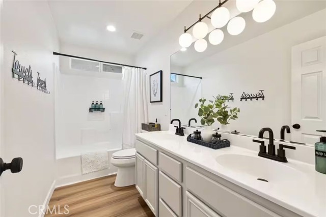 Upstairs full bathroom with dual vanity!