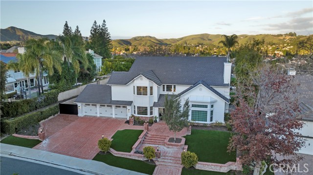 Detail Gallery Image 6 of 61 For 29219 Laro Dr, Agoura Hills,  CA 91301 - 5 Beds | 4/3 Baths