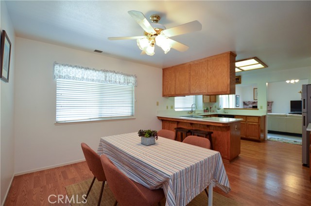 Detail Gallery Image 5 of 13 For 2 Kevin Ct, Chico,  CA 95928 - 3 Beds | 2 Baths