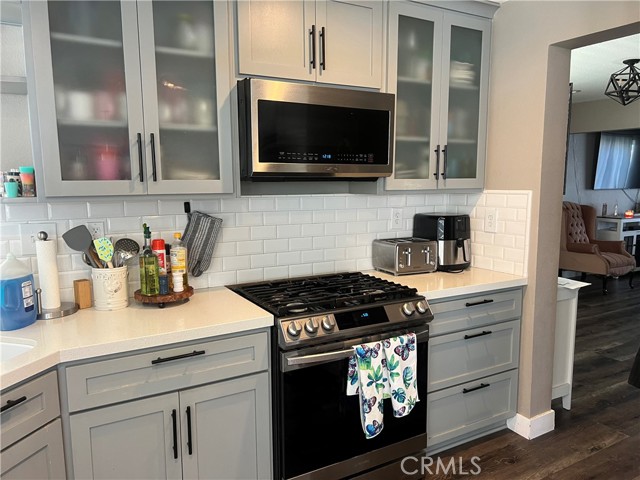 Detail Gallery Image 14 of 32 For 25886 Faircrest Cir, Hemet,  CA 92544 - 4 Beds | 2/1 Baths