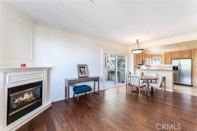 Detail Gallery Image 42 of 64 For 5220 #228 Premiere Hills Cir #228,  Woodland Hills,  CA 91364 - 2 Beds | 2/1 Baths