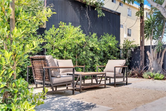 Detail Gallery Image 38 of 41 For 5814 7th Ave, Los Angeles,  CA 90043 - 2 Beds | 1 Baths