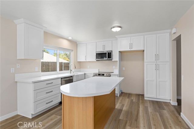 Detail Gallery Image 9 of 27 For 1692 Taylor Ave, Corona,  CA 92882 - 4 Beds | 2 Baths