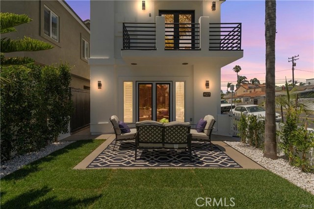 Detail Gallery Image 14 of 22 For 427 14th St, Huntington Beach,  CA 92648 - 3 Beds | 3/1 Baths