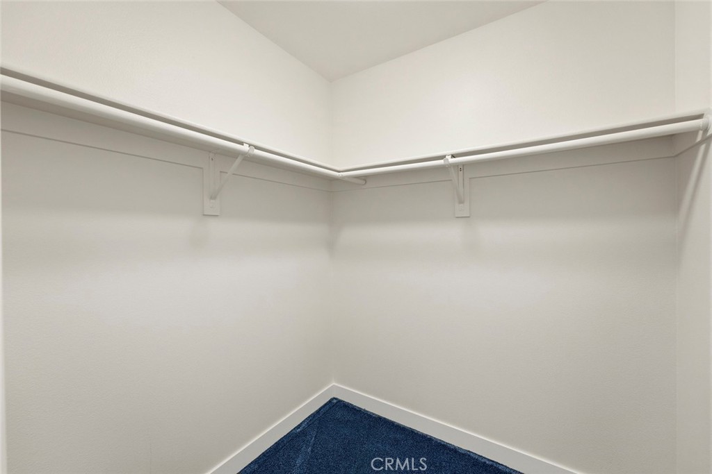 https://media.crmls.org/medias/4a64ae9b-c1f8-4450-b779-cd5a7a0e0b1f.jpg?preset=X-Large