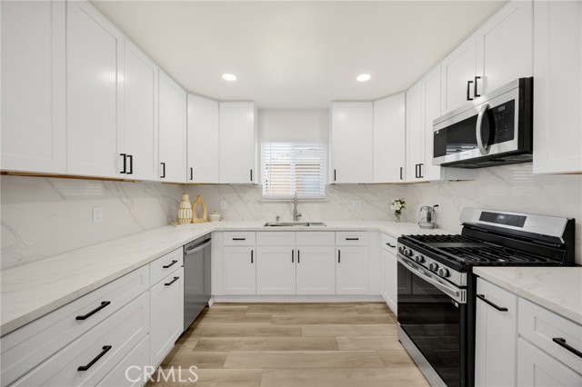 506 W Victor Avenue, Anaheim CA: https://media.crmls.org/medias/4a65b1c7-ad92-4286-b5f5-ea131a34985d.jpg