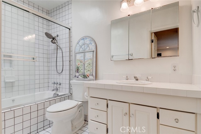 Detail Gallery Image 16 of 43 For 5309 River Ave, Newport Beach,  CA 92663 - 3 Beds | 2/1 Baths