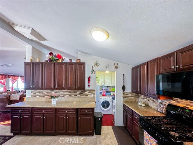 Detail Gallery Image 9 of 43 For 2117 Windflower Dr #108,  Rosamond,  CA 93560 - 5 Beds | 2 Baths