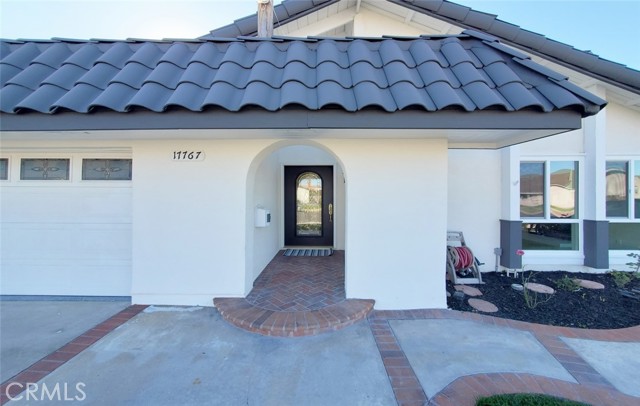 Detail Gallery Image 2 of 56 For 17767 San Clemente St, Fountain Valley,  CA 92708 - 4 Beds | 4 Baths