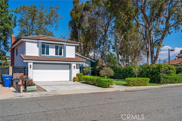 Detail Gallery Image 2 of 38 For 35 Old Wood Rd, Pomona,  CA 91766 - 4 Beds | 2/1 Baths