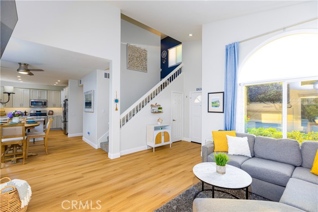 Detail Gallery Image 9 of 31 For 22 La Flauta, Rancho Santa Margarita,  CA 92688 - 3 Beds | 2/1 Baths