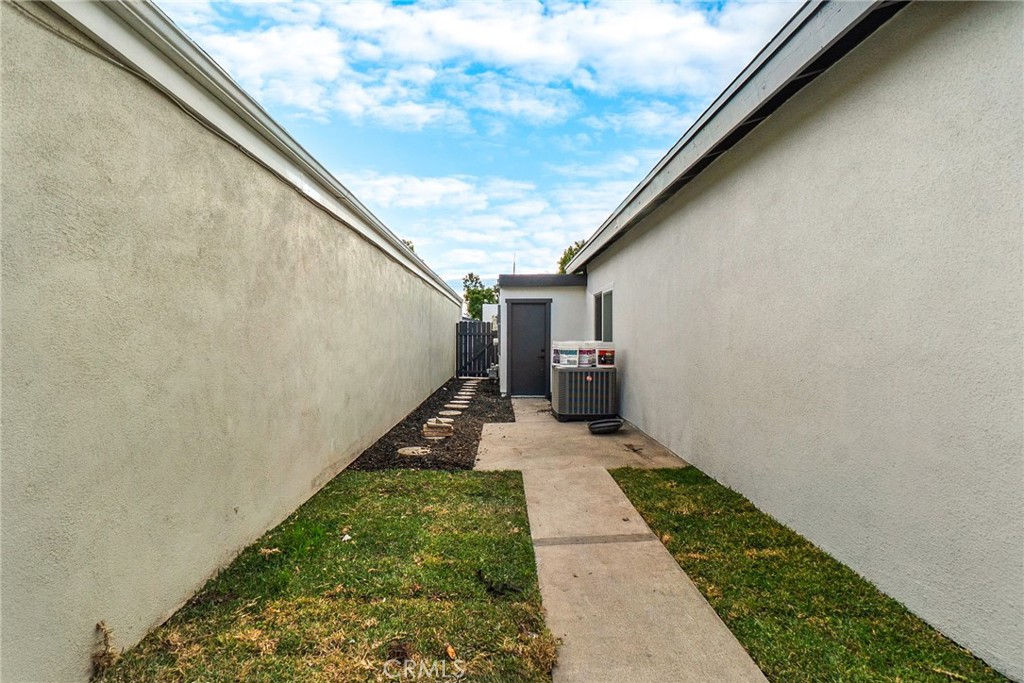 MLS #OC25260184 image #63