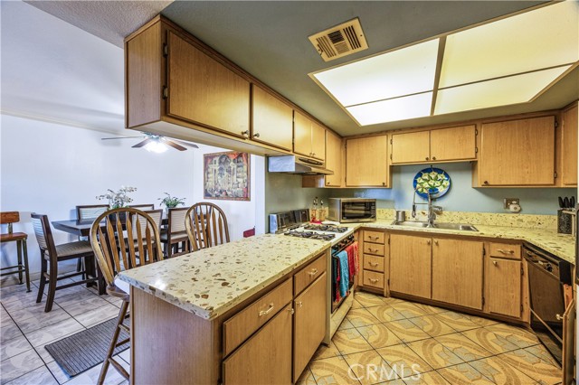 Detail Gallery Image 23 of 41 For 7018 404 Rita, Huntington Park,  CA 90255 - 3 Beds | 2 Baths