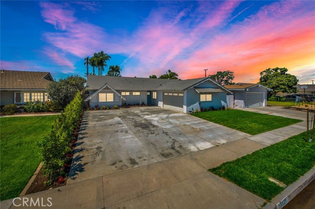 19831 Bushard St, Huntington Beach, CA 92646