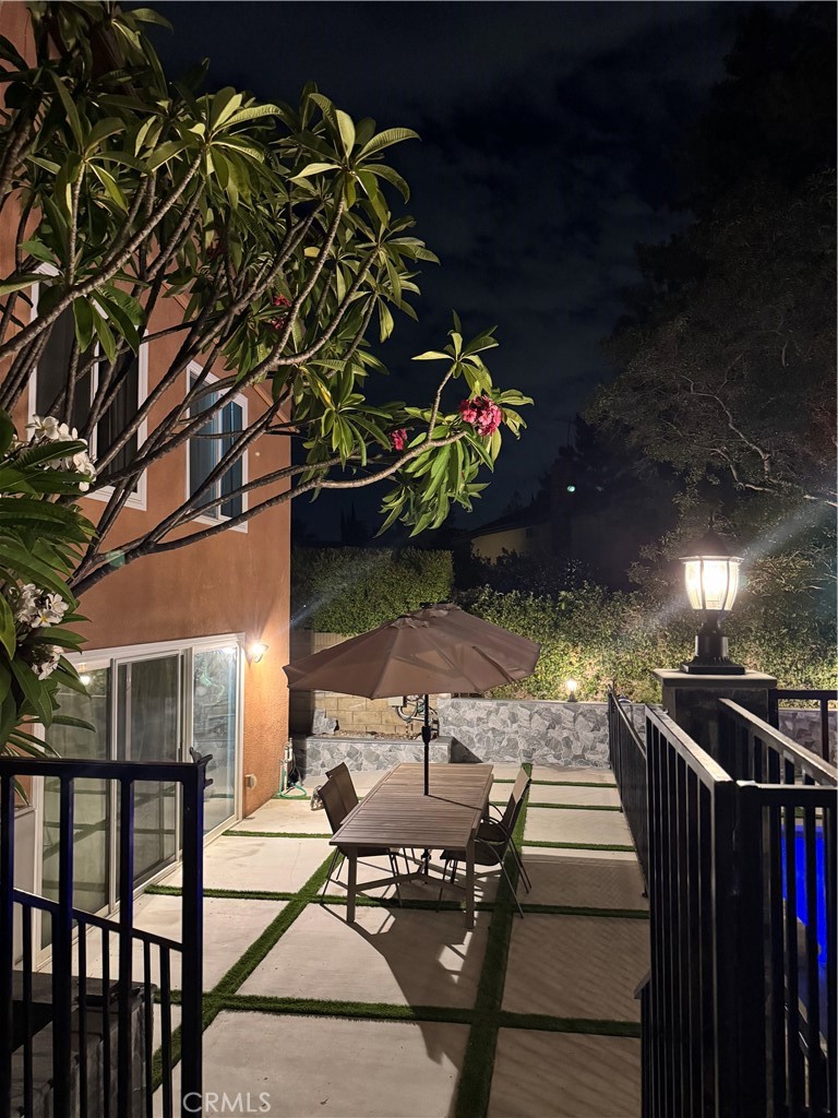 https://media.crmls.org/medias/4a681ab5-3775-46ac-a896-bcf271e2cec0.jpg?preset=X-Large
