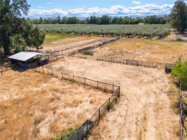 6197 County Road 4, Orland CA: https://media.crmls.org/medias/4a69b09b-ceae-4100-a06e-7f46bf927aa6.jpg