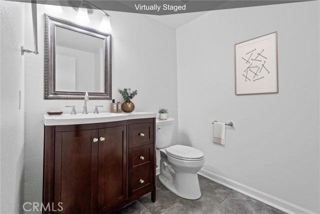 Detail Gallery Image 9 of 30 For 130 S Waterwheel Way #35,  Orange,  CA 92869 - 4 Beds | 2/1 Baths