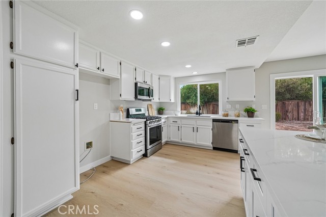 12549 Cobalt Rd, Victorville, CA 92392 photo 26
