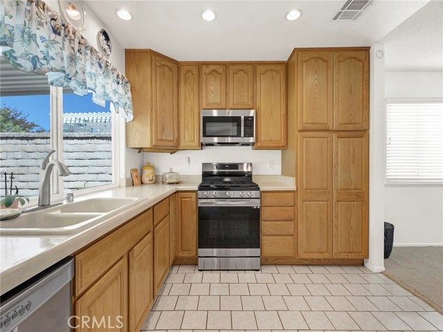 Detail Gallery Image 12 of 37 For 26953 Cuatro Milpas St, Valencia,  CA 91354 - 3 Beds | 2 Baths