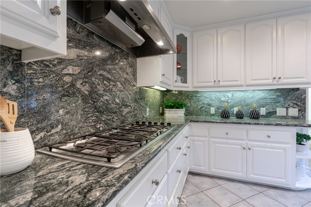 1354 Bedford Road, San Marino CA: https://media.crmls.org/medias/4a6b49bc-2f18-4ffd-9328-c1edc6dbdc13.jpg