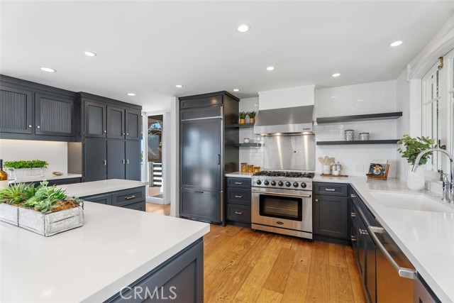 Detail Gallery Image 14 of 40 For 590 Diamond Street, Laguna Beach,  CA 92651 - 5 Beds | 4/1 Baths