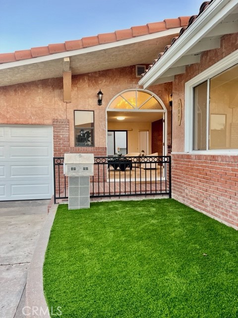 303 N Wycliff Avenue, San Pedro CA: https://media.crmls.org/medias/4a6c7017-0a8a-4619-8dd2-36bae1aa015c.jpg