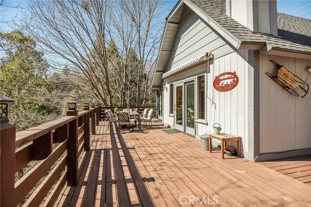 Detail Gallery Image 17 of 45 For 915 Trinity, Lake Arrowhead,  CA 92352 - 5 Beds | 3/1 Baths