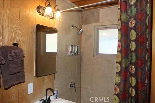 Detail Gallery Image 13 of 28 For 42584 Cougar Rd, Big Bear Lake,  CA 92315 - 1 Beds | 1 Baths