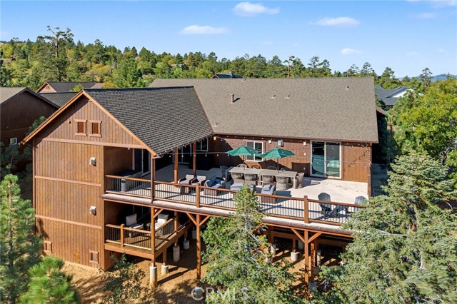 1658 Tuolumne Road, Big Bear City CA: https://media.crmls.org/medias/4a6d6187-b969-4b27-8852-490f243e8e98.jpg