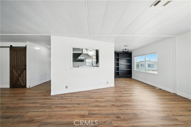 626 N Dearborn, Redlands CA: https://media.crmls.org/medias/4a6da2b8-6737-42b1-8471-308ea017716f.jpg