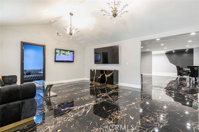 17800 Raymer Street, Sherwood Forest CA: https://media.crmls.org/medias/4a6e01c6-1bb1-46c2-9596-848688d596dc.jpg