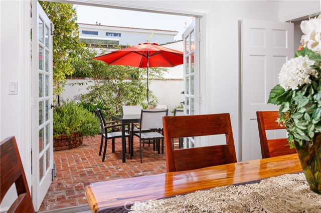 Detail Gallery Image 14 of 37 For 111 via Undine, Newport Beach,  CA 92663 - 5 Beds | 4 Baths