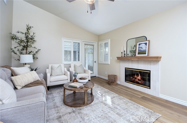 Detail Gallery Image 5 of 34 For 23963 via Astuto, Murrieta,  CA 92562 - 2 Beds | 2 Baths