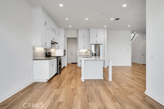 18150 Tableau Way, Saugus CA: https://media.crmls.org/medias/4a6f1744-974b-420e-abb6-d8ff4b6f72cf.jpg