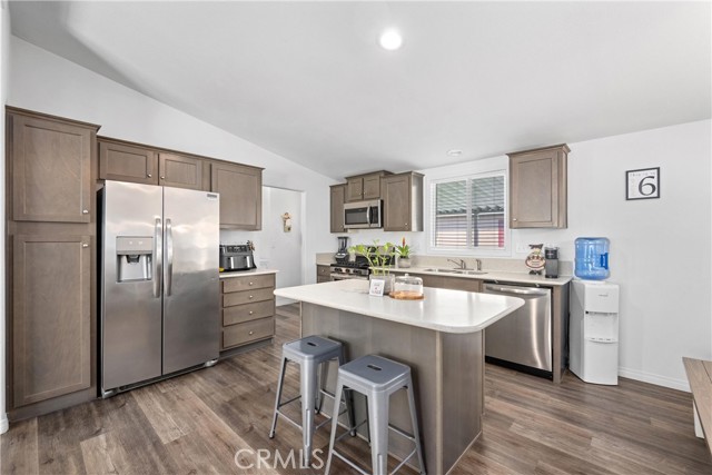 913 S Grand Avenue, San Jacinto CA: https://media.crmls.org/medias/4a6f486e-16fd-456a-85f3-7ce3fb09877a.jpg
