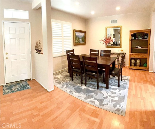 Detail Gallery Image 2 of 17 For 52 Danbury Ln, Irvine,  CA 92618 - 3 Beds | 2/1 Baths