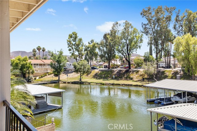 30201 Spray Drive, Canyon Lake CA: https://media.crmls.org/medias/4a6f724e-107b-441c-b645-59a258373579.jpg