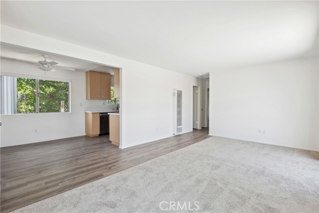 Detail Gallery Image 3 of 23 For 375 Woodland Pl #C,  Costa Mesa,  CA 92627 - 2 Beds | 1 Baths