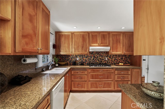 Image 14 of 40 For 377 Galleon Way