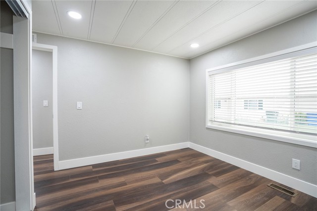 212 Las Brisas Circle, Pomona CA: https://media.crmls.org/medias/4a715bc1-ff3a-40f8-8145-abfbd1795b51.jpg