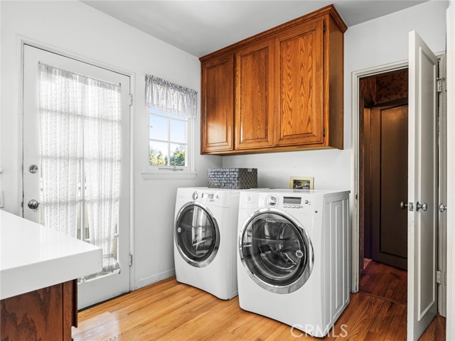1624 Arboles Drive, Glendale CA: https://media.crmls.org/medias/4a71b185-a9ab-468b-8d0e-0884b7feb3d2.jpg