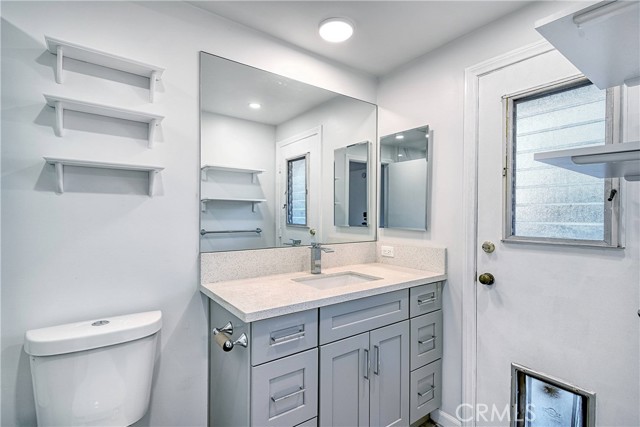 Detail Gallery Image 15 of 24 For 8478 Variel Ave, Canoga Park,  CA 91304 - 4 Beds | 2 Baths