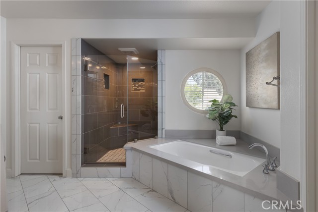 30 Calle Del Sur, Rancho Santa Margarita CA: https://media.crmls.org/medias/4a72a08b-679c-4766-a801-e86f2880f270.jpg