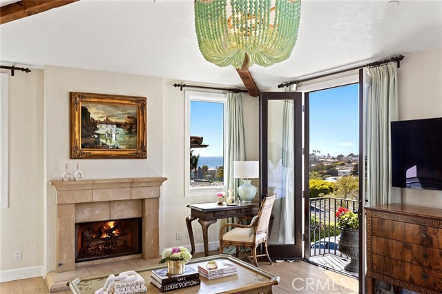 Detail Gallery Image 34 of 58 For 328 Emerald Bay, Laguna Beach,  CA 92651 - 4 Beds | 4/1 Baths